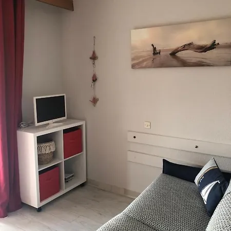 Apartment Avec Climatisation Wifi Parking Piscine *